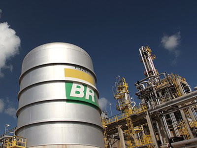 Resultado de imagem para Petrobras determina nova redução do preço da gasolina e do diesel nas refinarias