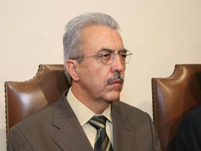Apesar de ter deixado o cargo, Valdir Dias, ex-procurador-geral do Município, foi acionado pelo Ministério Público - 63628_1