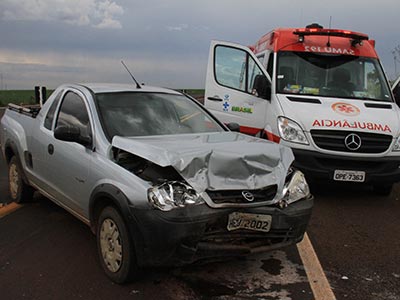 Duas pessoas ficam feridas em colisão frontal na rodovia 262 - Jornal da Manhã - Uberaba