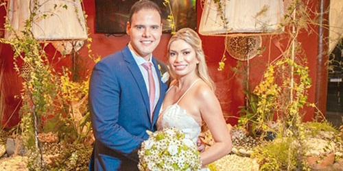 Abril começou trazendo a felicidade do casal Roberto e Roberta, que