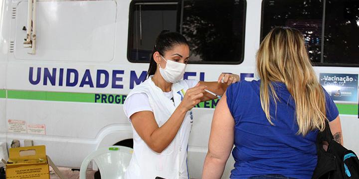 Gesundheitspersonal absolvieren diese Woche eine aktive Impfschulung