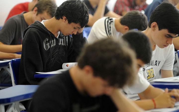 Alunos (Foto/Wilson Dias/Agência Brasil)