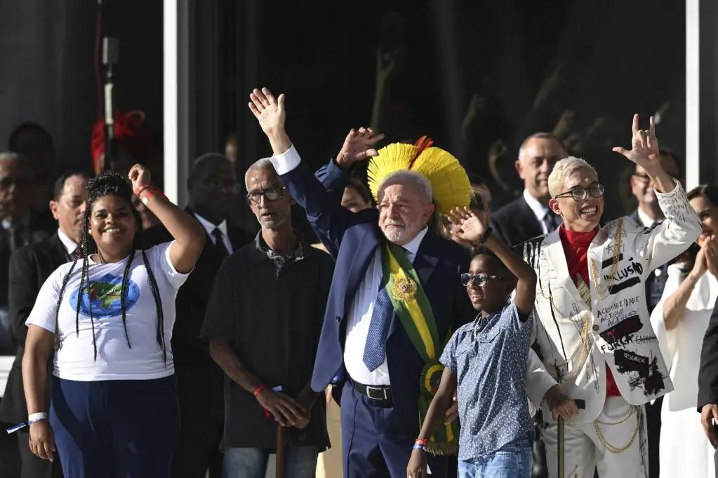 Vou governar para os 215 milhões de brasileiros e brasileiras, e não apenas para quem votou em mim, disse Lula (Foto/Evaristo Sá/AFP)