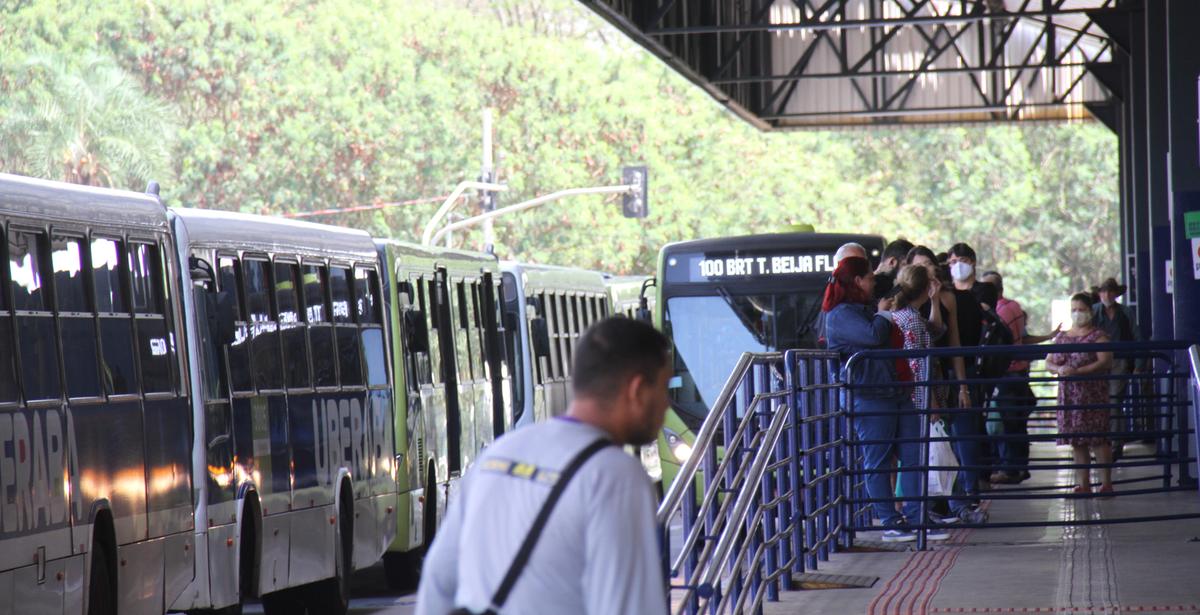 Para quem paga em dinheiro no ônibus, com essa proposta, o preço subirá de R$ 4,50 para R$5 (Foto/Jairo Chagas)