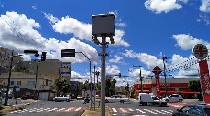 Radar na avenida Leopoldino de Oliveira (Foto/Fábio Braga)