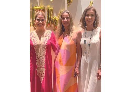 Em Uberaba Ana Paula Sabino Ciabotti, Cristiana Palis e Cristina Martins passaram o Réveillon com muita felicidade e esperança no novo ano (Foto/Arquivo Pessoal)