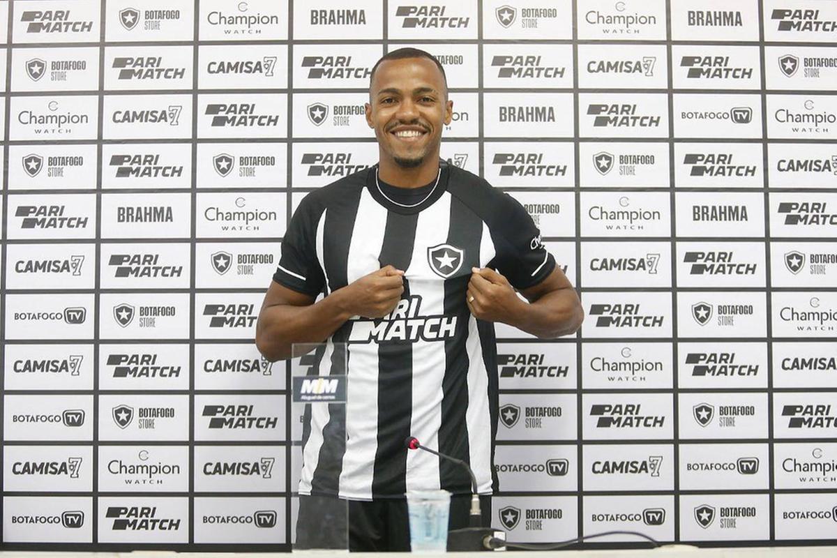 Volante Marlon Freitas é apresentado pelo Botafogo  (Foto/Botafogo/Divulgação)