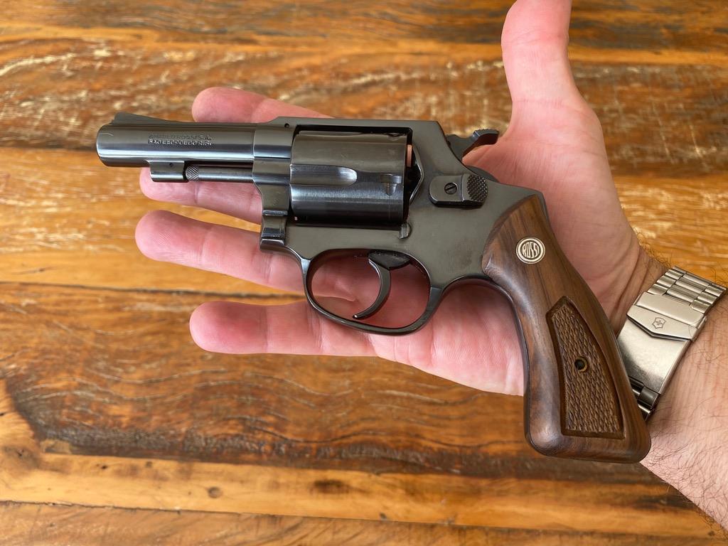 A vítima alega que o autor realmente tem uma arma e, inclusive, mostra a peça para os familiares (Foto/Ilustrativa)