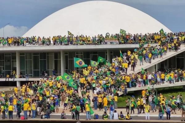 Uberabenses foram a Brasília para o que esperavam ser uma manifestação pacífica (Foto/Reprodução)