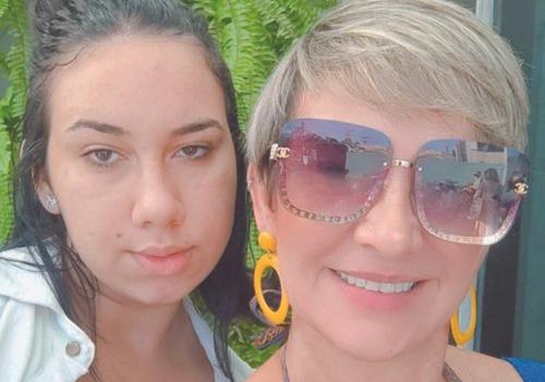 Marlúcia Landim e Valentina dão start nas comemorações dos seus 15 anos em Maragogi, Alagoas. (Foto/Arquivo Pessoal)