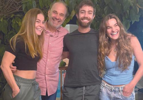 Mônica, Daniel e Valentina também se reuniram para comemorar o aniversário do Orlando, dia 10. Só alegria! (Foto/Arquivo Pessoal)