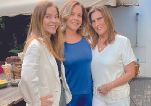 Mônica Hial Abreu recebeu as aniversariantes da Semana, Silvana Guimarães e Luciana Cunha Castro em petit comité (Foto/Arquivo Pessoal)