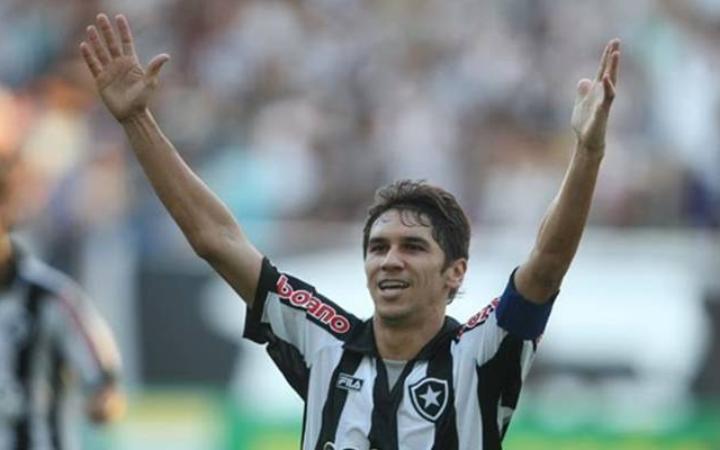 O Botafogo optou por estrear no Campeonato Carioca com um time B, sob o comando de Lúcio Flávio (Foto/Camisas do Botafogo)