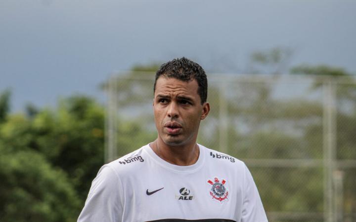 Fernando Lázaro acha que a solução para o crescimento da equipe está no próprio clube (Foto/Timão Web)