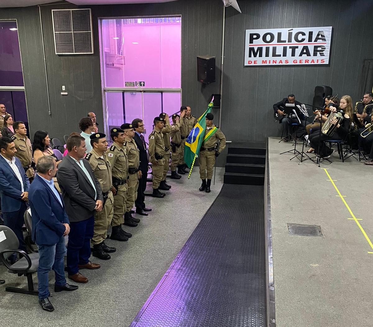 Evento em comemoração ao sexto aniversário do 67º Batalhão aconteceu ontem no auditório da CDL/Uberaba (Foto/Divulgação)