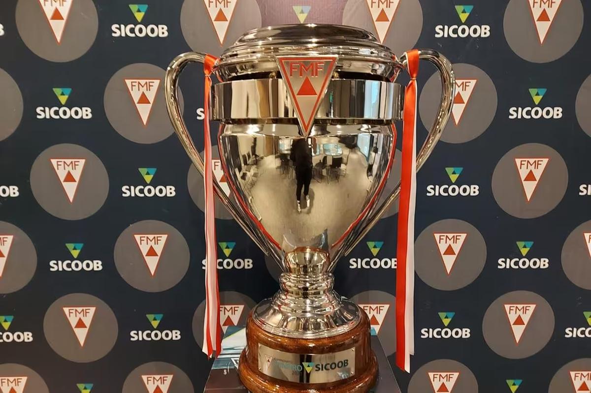 Troféu do Campeonato Mineiro, que começa no final de semana (Foto/Matheus Oliveira/O Tempo)