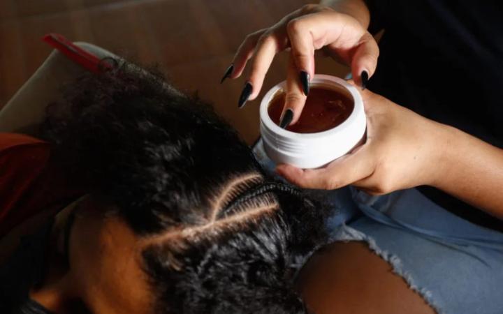 Pomada modeladora é utilizada para penteados (Foto/Ilustrativa)