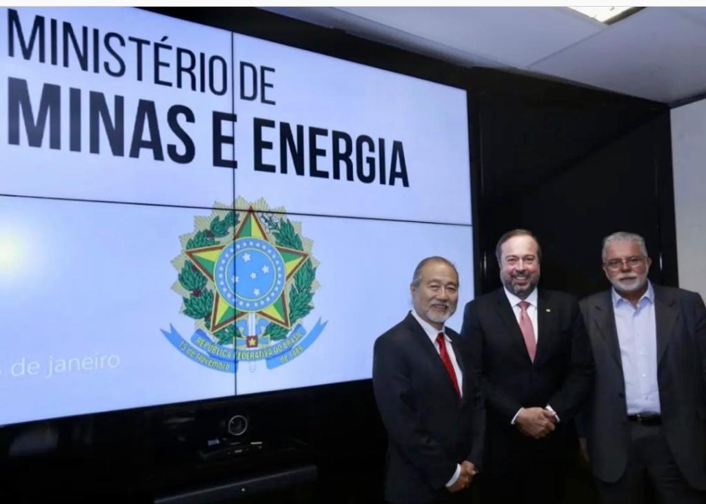 Ministro Alexandre Silveira recebeu representantes dos segmentos ligados à cadeia do gás, num encontro articulado por Anderson Adauto, esta semana, em Brasília (Foto/Divulgação)