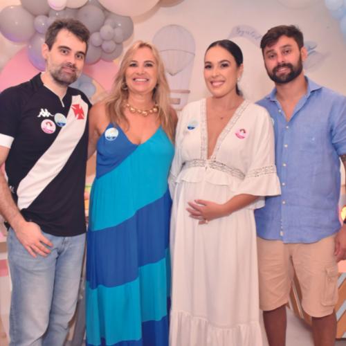 Felipe e Paula com a vovó Virgínia Martins e Leo Gomes (Foto/Paulo Lúcio)