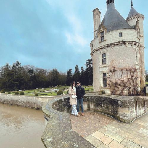 Foto maravilhosa de Mariana Carolina e Walter Detoni Neto, na França ()