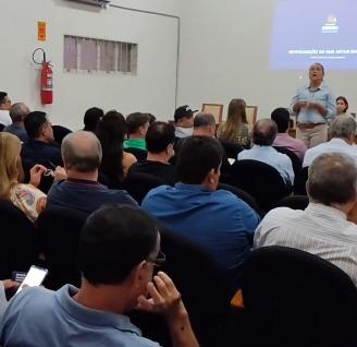 Na reunião, que foi realizada na Casa dos Conselhos, os comerciantes ouviram os detalhes do pré-projeto de revitalização e expuseram as principais reivindicações (Foto/Reprodução/Instagram @prefuberaba)