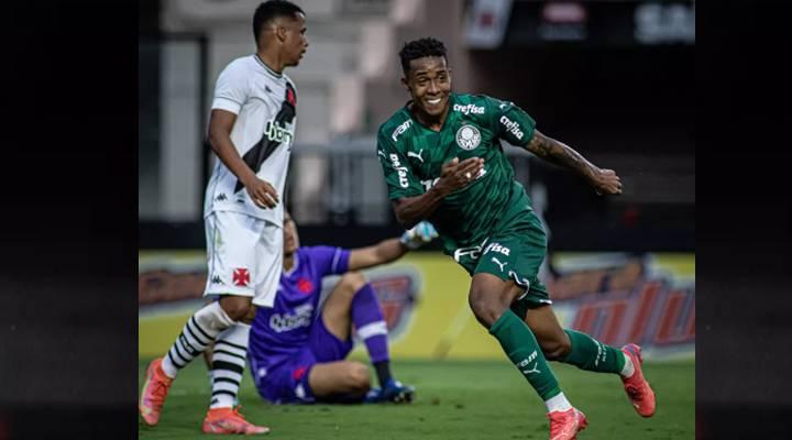 Kevin é um garoto habilidoso mostrou futebol de gente grande: foram dez participações em gols (cinco gols e cinco assistências) em sete partidas. (Foto/Carlos Santana/Portal da Base Brasil)