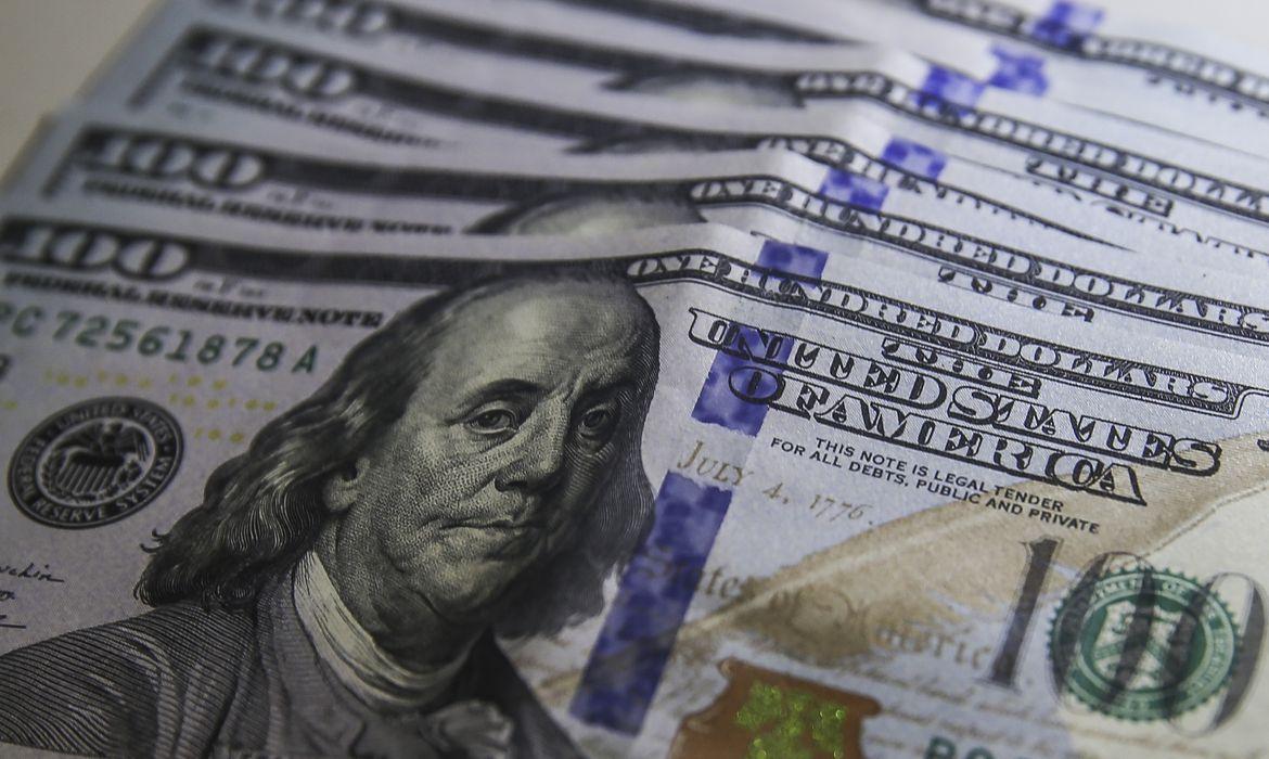 Com a guerra entre Rússia e Ucrânia, vários países começam a discutir a substituição do dólar (Foto/Agência Brasil)
