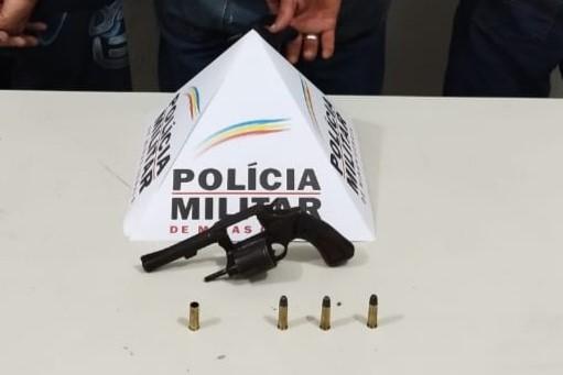 Arma encontrada com os homens (Foto/Divulgação)