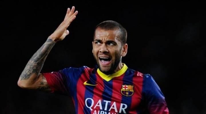 Daniel Alves se animou e resolver jogar uma pelada com os presos (Foto/Instagram/Daniel Alves)