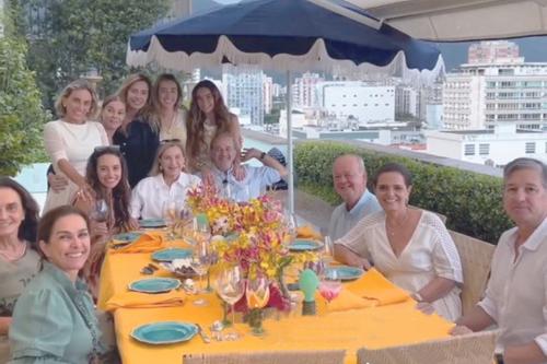 Fim de semana festivo para Aida Abreu, que fez aniversário e reuniu toda família na casa da filha, Paula, no Rio de Janeiro (Foto/Arquivo Pessoal)