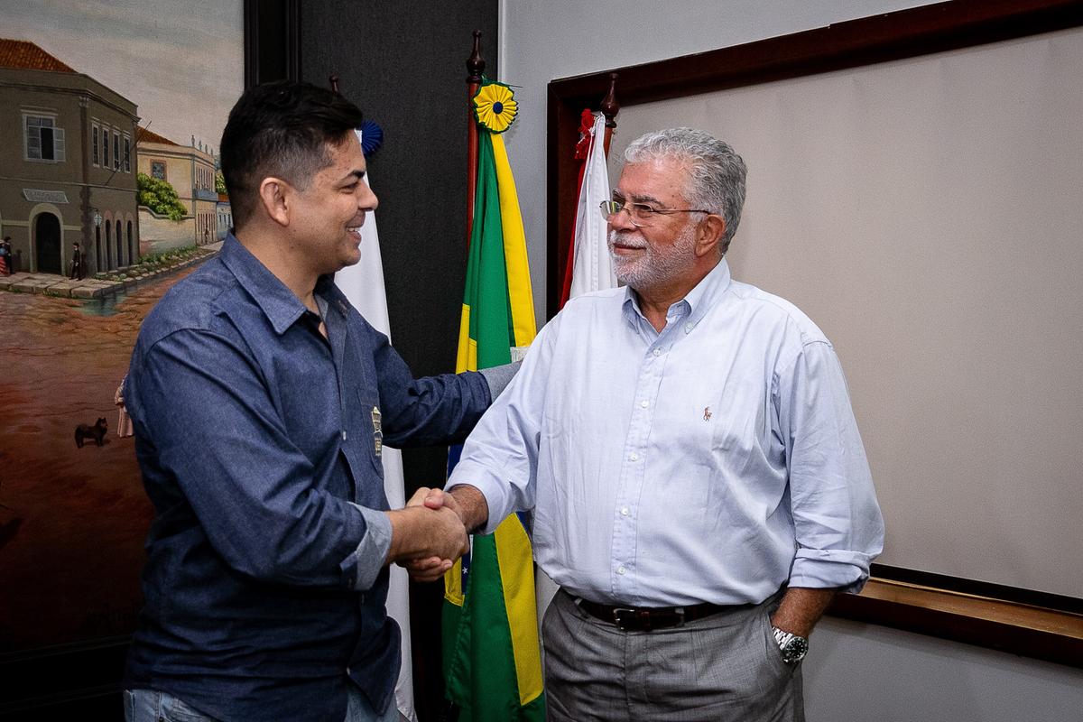 O ex-prefeito Anderson Adauto revelou a informação ao presidente da Câmara Municipal, Fernando Mendes, em reunião nesta segunda-feira (Foto/Divulgação)