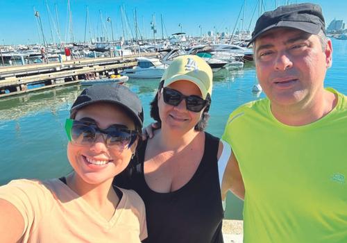 Sempre nas andanças felizes, Marcelinha, Adriana e Marcelo Frossard em Punta Del Este (Foto/Arquivo Pessoal)