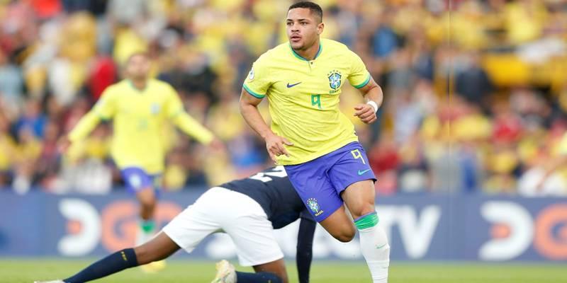 Mais uma vez a atacante Vitor Roque foi o grande nome da Seleção Sub 20 diante do Equador com dois gols marcados (Foto/Rafael Ribeiro/CBF)