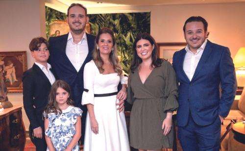 João Neto e Marina com o irmão dele, Arnaldinho, a esposa, Bianca, e os filhos, João Pedro e Maria Clara (Foto/Alex Pacheco)