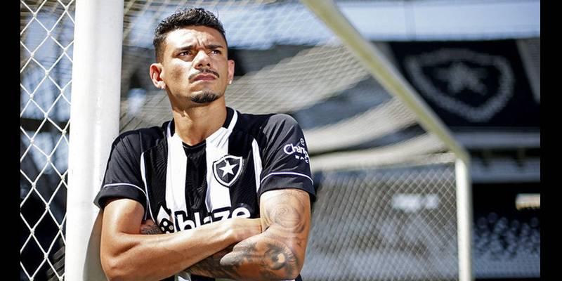 Tiquinho Soares balançou a rede duas vezes ontem contra o Boavista (Foto/Vitor Silva/Botafogo)