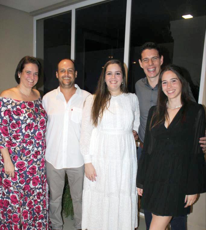 Camila e Tarcísio com a irmã dela, Rosemary Sanches Aguiar, Evandro Nunes e Malu (Foto/Arquivo Pessoal)