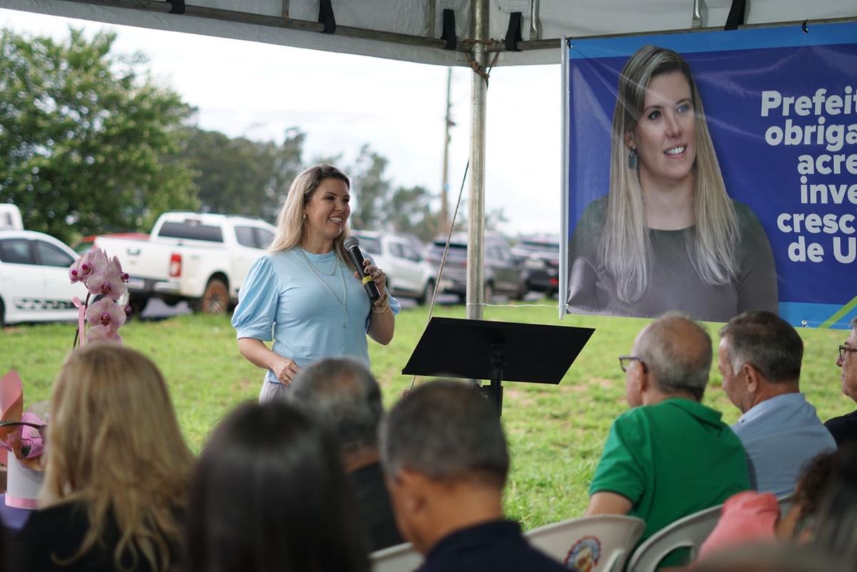 Prefeita Elisa Araújo durante o lançamento ontem das obras de implantação do minidistrito do Alfredo Freire  (Foto/Divulgação)