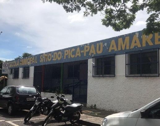 Escola Municipal Sítio do Pica-Pau Amarelo enfrenta problemas de superlotação e de estrutura em suas instalações, no bairro Tutunas  (Foto/Reprodução)