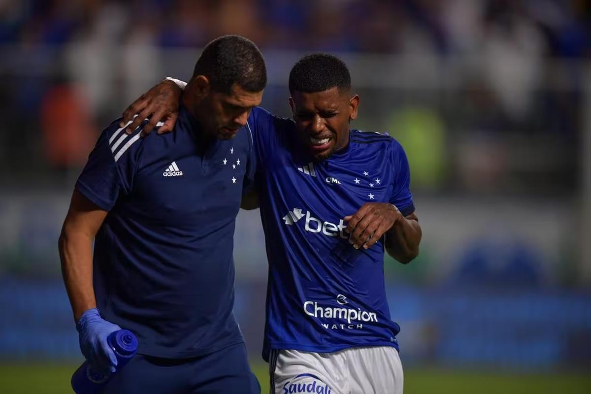 Cruzeiro confirma que Wesley Gasolina rompe ligamento e será operado