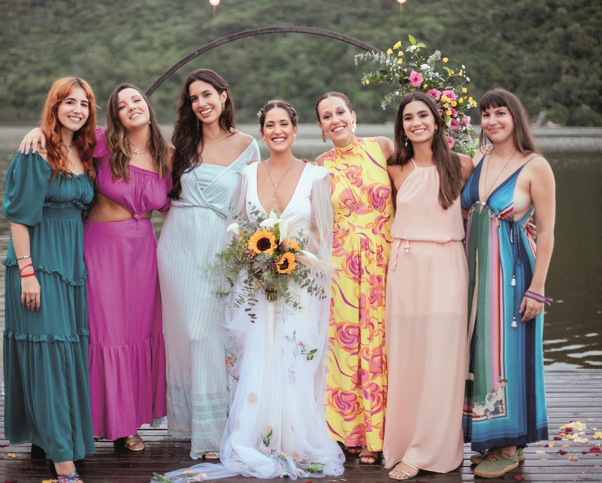 Fernanda com as amigas da faculdade ESPM de São Paulo; Beatriz, Luana, Liliana, Júlia, Lígia e Sara (Foto/Matusa Gonzaga e Dani Wasem)