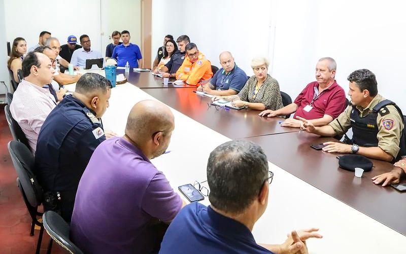 Entre os temas tratados na reunião estão o fechamento das vias que cruzam a Rua Artur Machado (Foto/Reprodução/PMU)