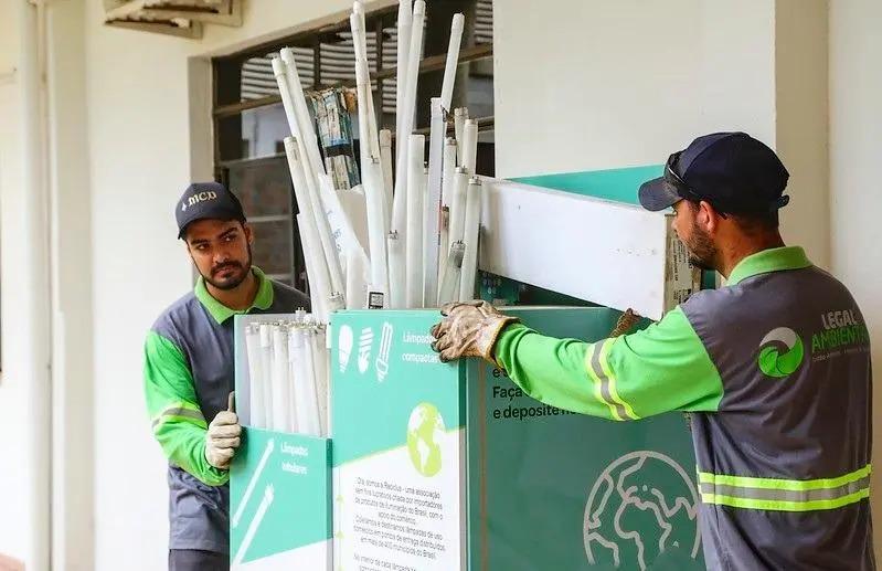 Mais de 2 mil lâmpadas foram recolhidas (Foto/PMU)