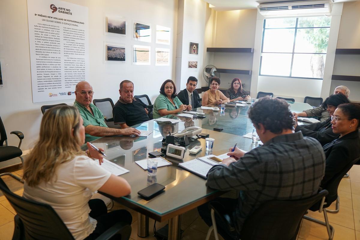 Direção do Sindicato dos Servidores Públicos foi recebida pela prefeita Elisa Araújo para reunião de negociação, mas não houve proposta para a categoria  (Foto/Prefeitura)