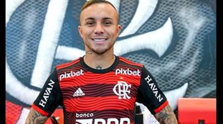 Everton Cebolinha ainda não justificou sua contratação, e ontem não foi diferente (Alexandre Vital/Flamengo)