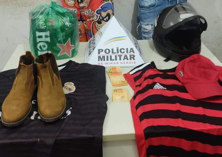 Materiais comprados com cartão da vítima e roupas usadas pelos autores no momento do assalto no bairro Abadia (Foto/Divulgação)