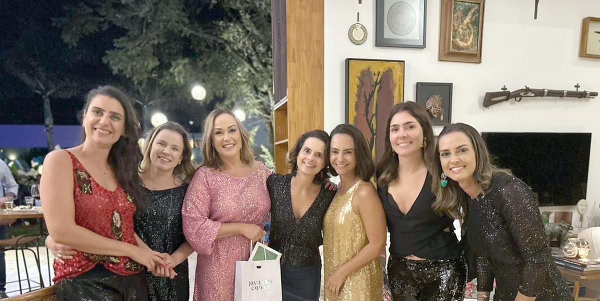 Evana Wazir, Nina Hueb, Renata, Aninha Marzola, Joana Barbosa, Lilian Andrade e Marcela Martins (Foto/Arquivo Pessoal)