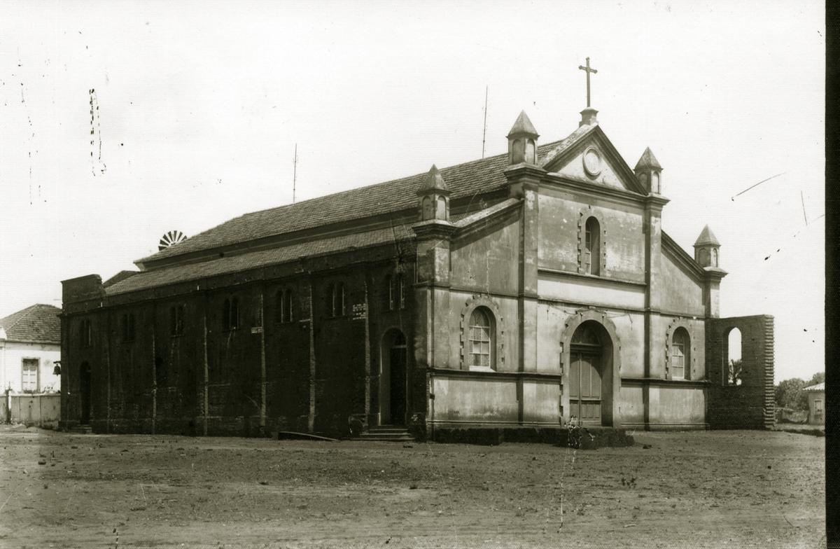 Igreja Nossa Senhora da Abadia em 1920 (Foto/Arquivo Público)