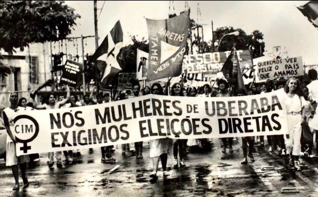 As mulheres foram às ruas lutar pela democracia (Foto/Tikó)