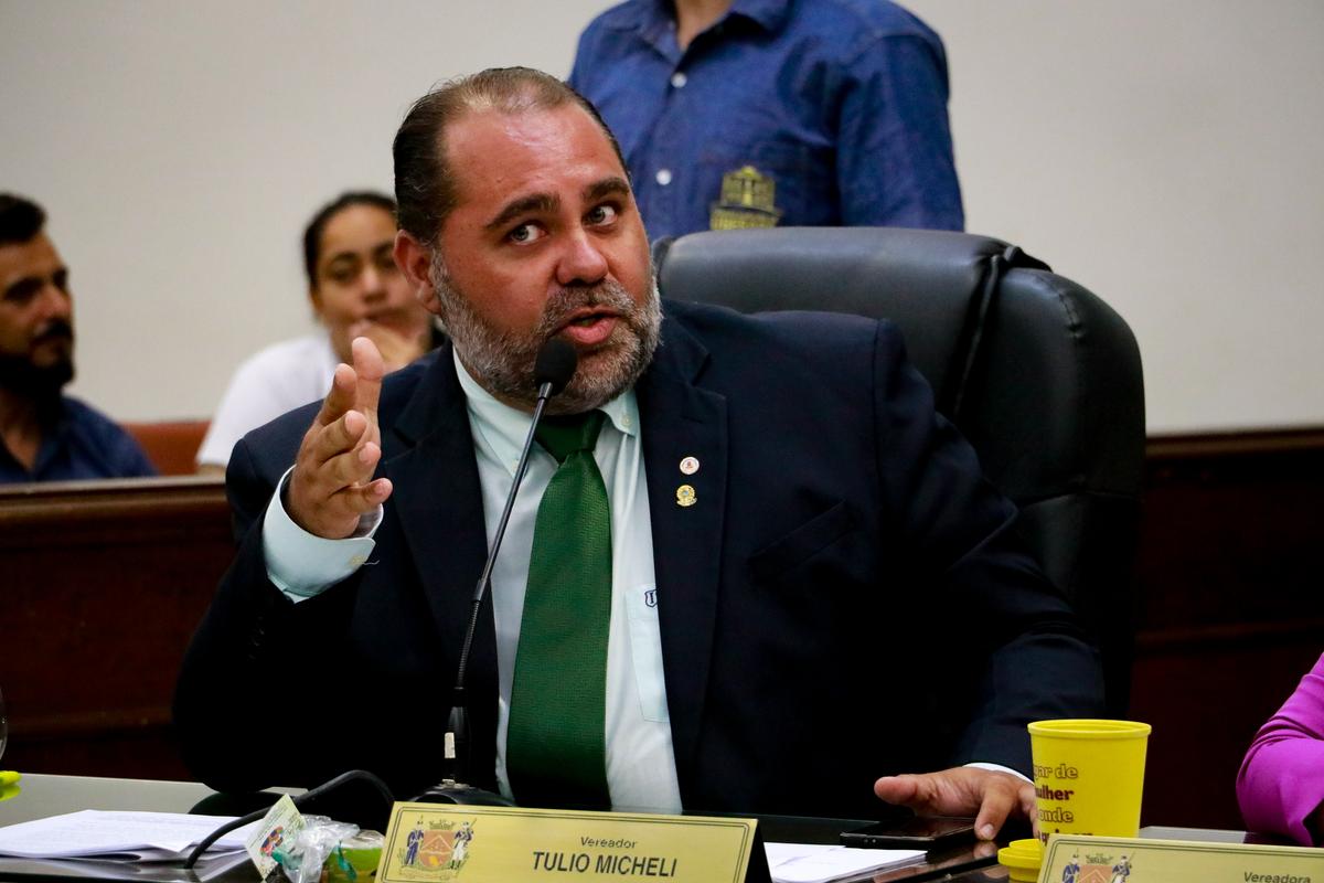 Vereador Tulio Micheli entende que, ao encaminhar as duas questões em projeto único, governo tenta obrigar vereadores a aprovar sem contestações (Foto/Rodrigo Garcia/PMU)