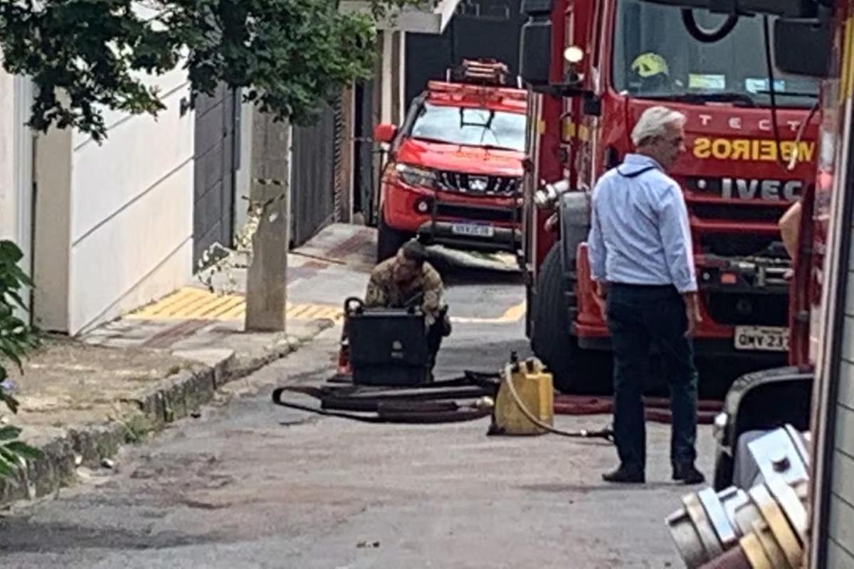 Uma bomba será utilizada para remover o combustível do tanque (Foto/VideoPress Produtora)